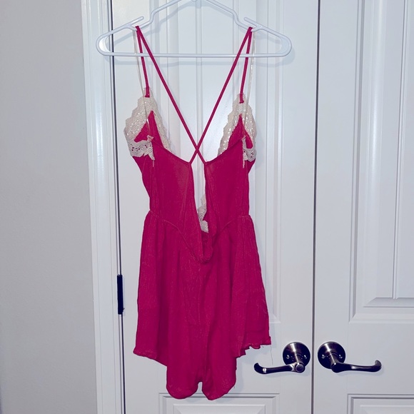 Blu Spero Red Romper *NWT* Size: M - Picture 2 of 3